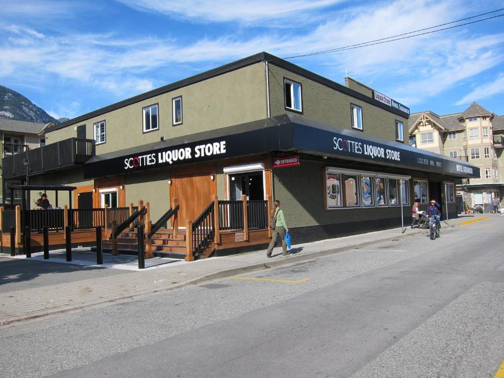Hotel Squamish Exterior photo