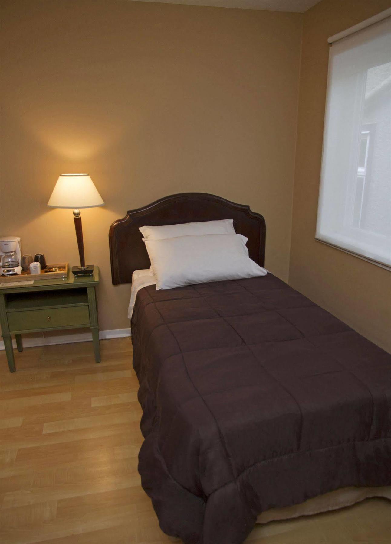 Hotel Squamish Exterior photo